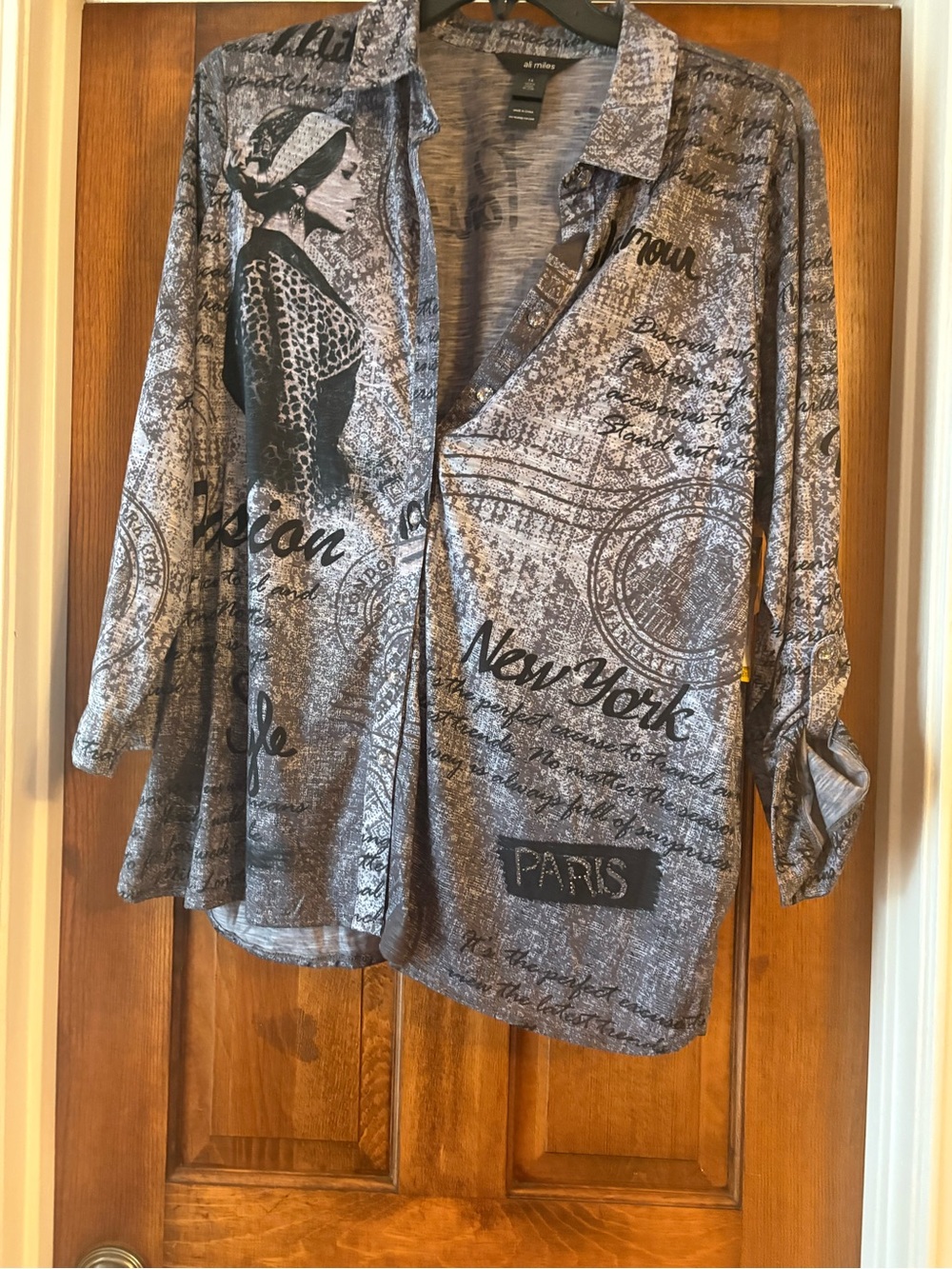 Alfani Women’s Gray Printed Button-Down Shirt